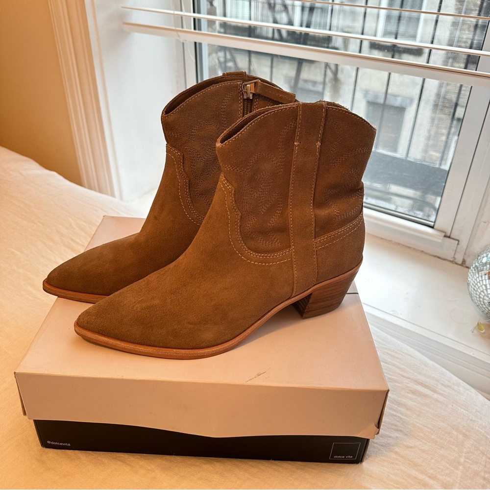 Dolce Vita Sollow Bootie, Tan Suede - 9.5